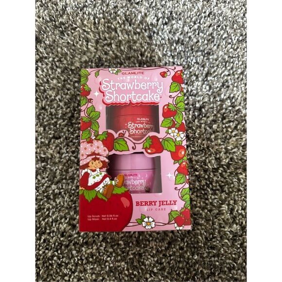Glamlite x Strawberry Shortcake Lip Care Combo Scrub and Mask - Picture 5 of 6